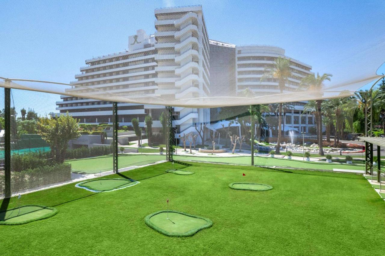 Hotel Rixos Downtown Antalya - The Land Of Legends Access Esterno foto Golf facilities at the hotel