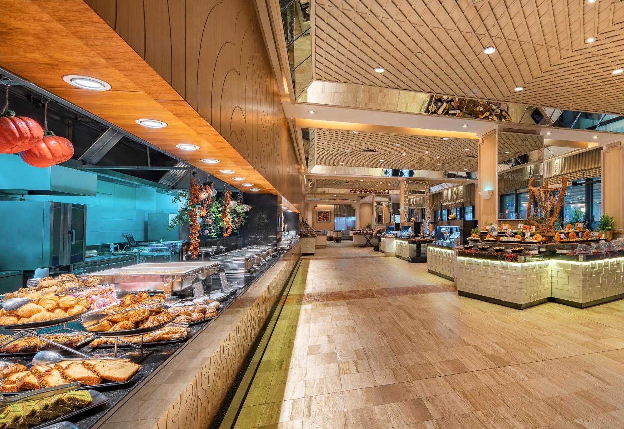 Hotel Rixos Downtown Antalya - The Land Of Legends Access Esterno foto The buffet at the Grand Hyatt Manila